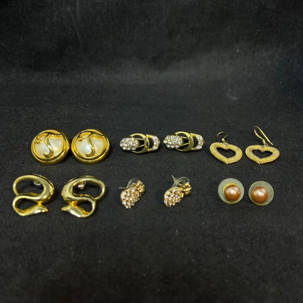 Lot of 6 Gold Tone Pierced Earrings (4077)